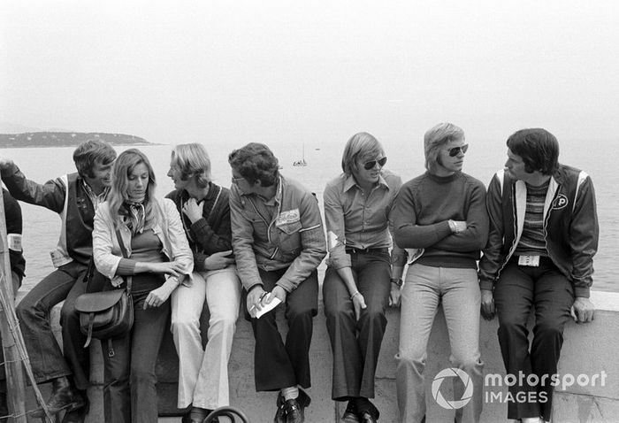 Max Mosley, Helmut Marko, Rolf Stommelen, Ronnie Peterson, Reine Wisell y Robin Herd