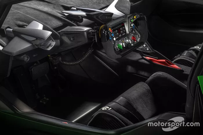 Lamborghini SCV12