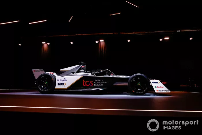 Jaguar I-TYPE 6