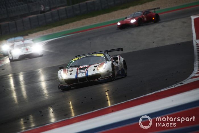 #70 MR Racing Ferrari 488 GTE: Motoaki Ishikawa, Olivier Beretta, Kei Cozzolino