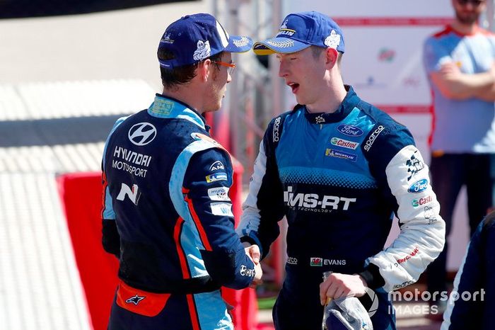 Podio: Thierry Neuville, Hyundai Motorsport, Elfyn Evans, M-Sport Ford WRT