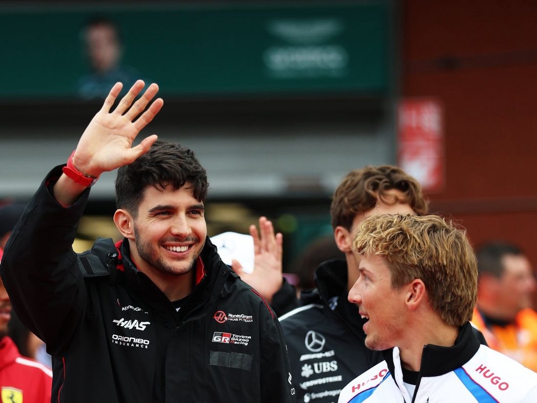 Liam Lawson, Racing Bulls Team, Esteban Ocon, Haas F1 Team