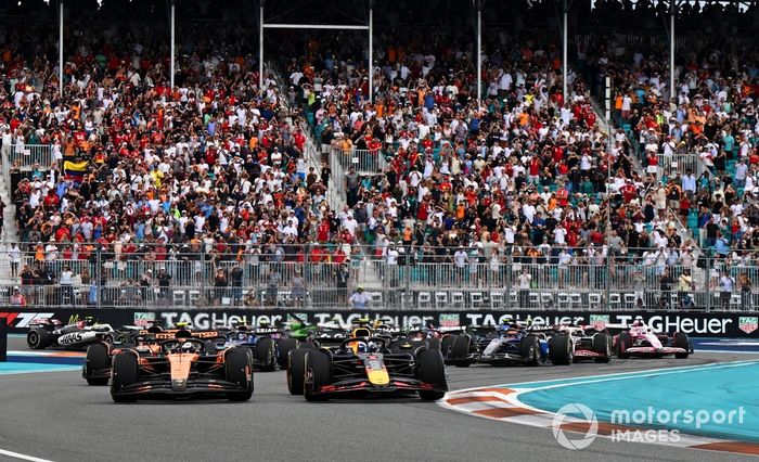 Lando Norris, McLaren, Max Verstappen, Red Bull Racing, Andrea Kimi Antonelli, Mercedes