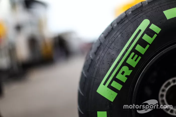 Neumático Pirelli