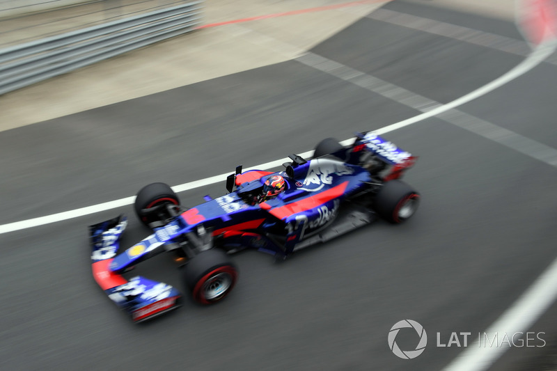 Даниил Квят, Scuderia Toro Rosso STR12