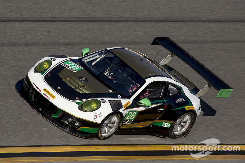 #28 Alegra Motorsports Porsche 911 GT3 R: Daniel Morad, Jesse Lazare, Carlos de Quesada, Michael de Quesada