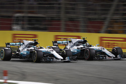 Lewis Hamilton, Mercedes AMG F1 W08, battles with Valtteri Bottas, Mercedes AMG F1 W08