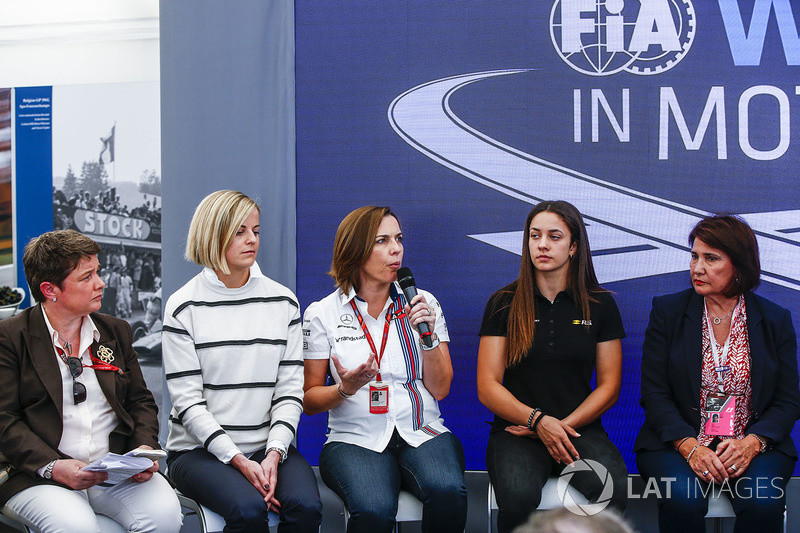 Susie Wolff, Claire Williams, Deputy Team Principal, Williams, Marta Garcia, Renault Sport F1 Team S