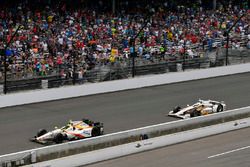 Ed Jones, Dale Coyne Racing Honda, Helio Castroneves, Team Penske Chevrolet