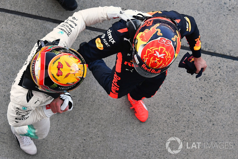 Race winner Lewis Hamilton, Mercedes AMG F1 celebrates in parc ferme with Max Verstappen, Red Bull Racing