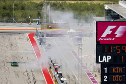Usain Bolt avec Lewis Hamilton, Mercedes AMG F1