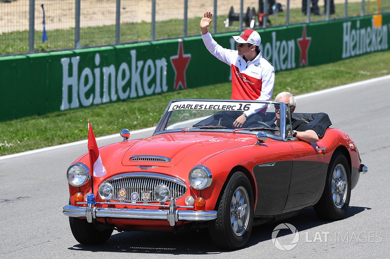 Charles Leclerc, Sauber on the drivers parade