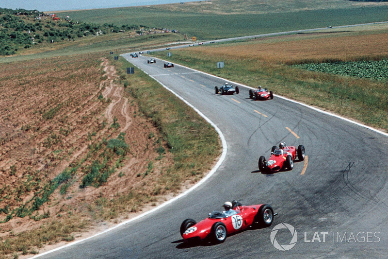 Phil Hill, Ferrari 156, lidera a su compañero Wolfgang  von Trips, Ferrari 156