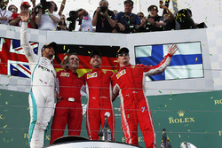 Льюіс Хемілтон, Mercedes-AMG F1, Себастьян Феттель, Кімі Райкконен, Ferrari