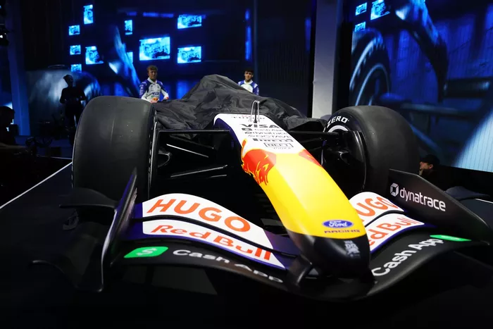 إطلاق Racing Bulls
