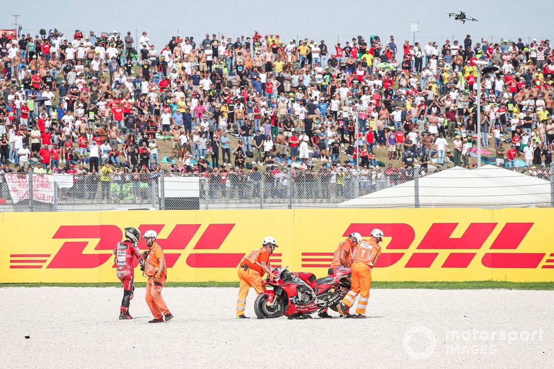 Francesco Bagnaia, caída del equipo Ducati