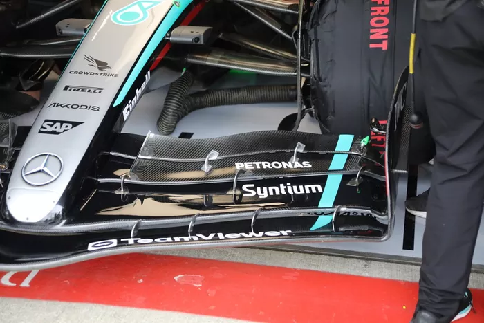Mercedes W15 detalles técnicos