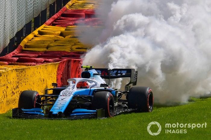 Robert Kubica, Williams FW42, con problemas en el motor