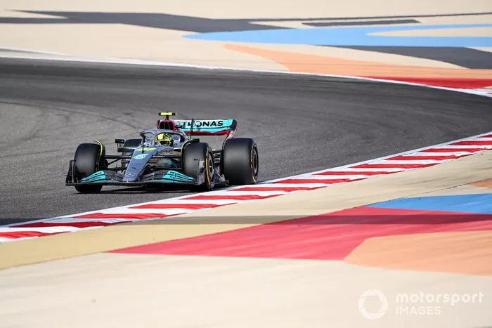 Lewis Hamilton, Mercedes W13