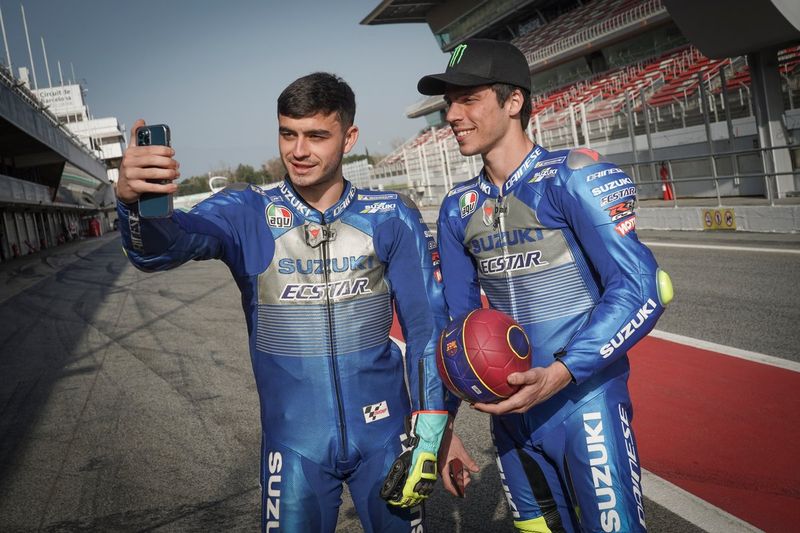 Joan Mir, Suzuki y Pedri González, Futbolista del FC Barcelona 