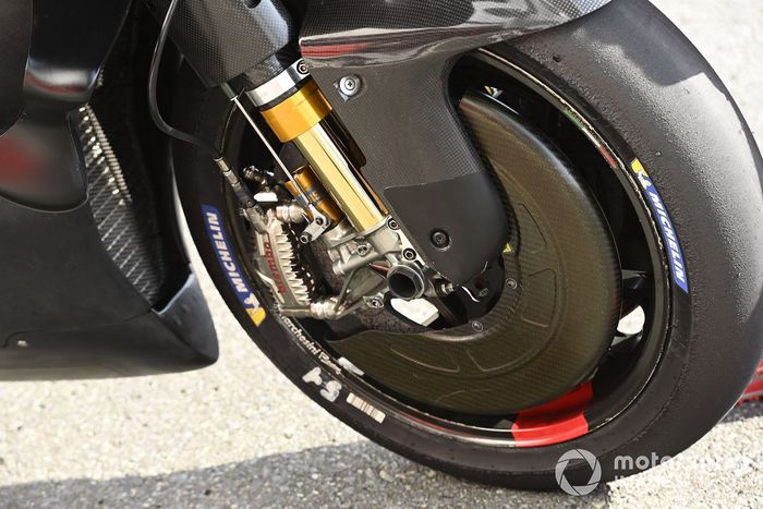 Detalle de la moto de pruebas del equipo Ducati