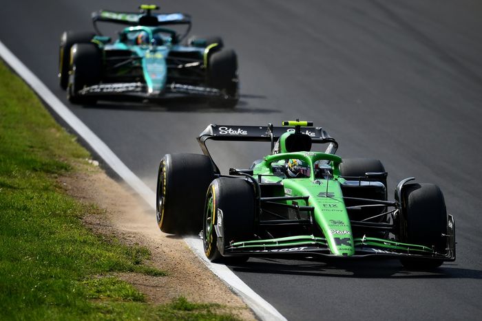 Fernando Alonso, Aston Martin Racing, Gabriel Bortoleto, Sauber
