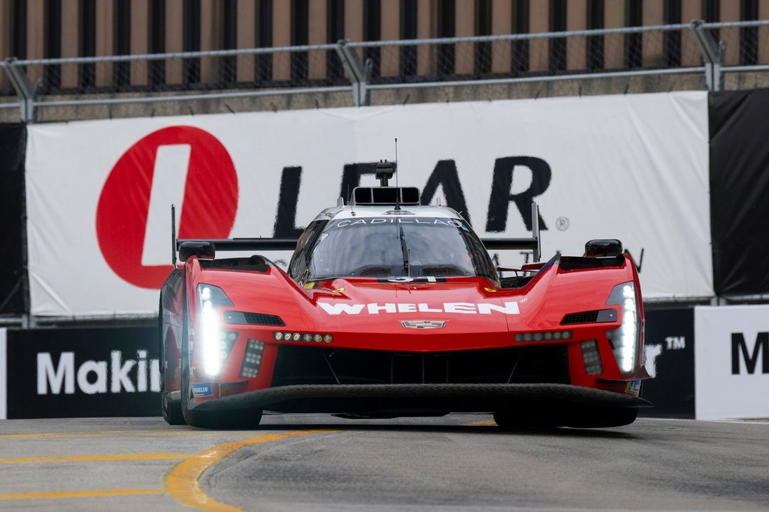 #31 Cadillac Action Express Cadillac V- Series.R: Jack Aitken, Earl Bamber