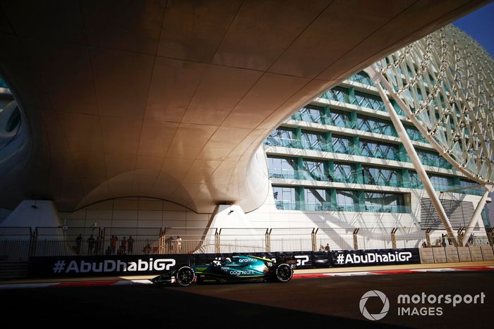 Lance Stroll, Aston Martin AMR22