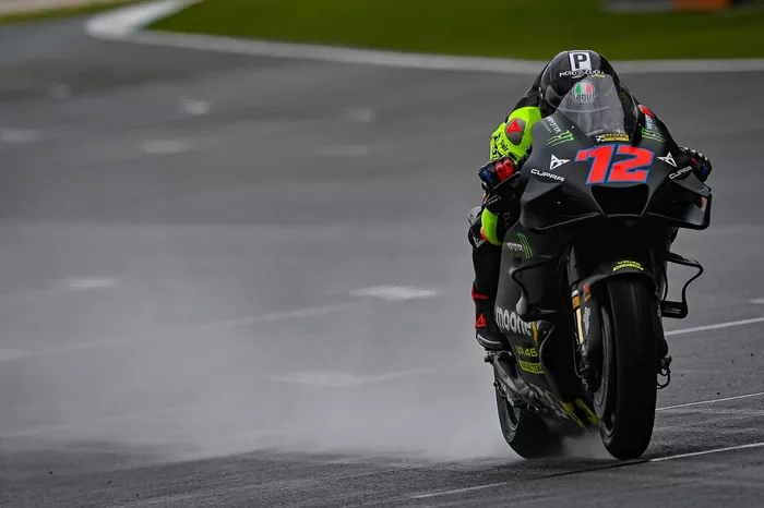 16º Marco Bezzecchi, Team VR46 (1'58.710)