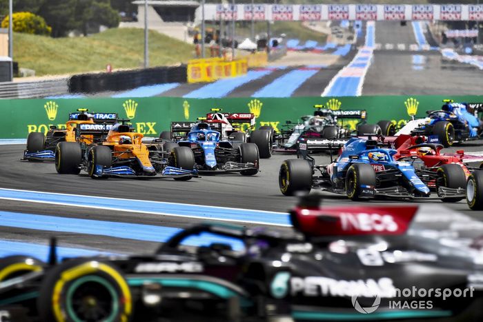 Lewis Hamilton, Mercedes W12, Fernando Alonso, Alpine A521, Charles Leclerc, Ferrari SF21, Esteban Ocon, Alpine A521, Daniel Ricciardo, McLaren MCL35M