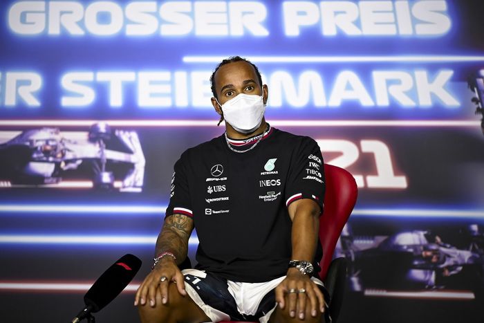 Lewis Hamilton, Mercedes en la conferencia de prensa