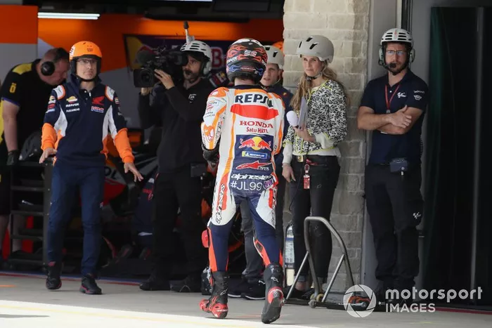 Jorge Lorenzo, Repsol Honda Team, corre por el pitlane
