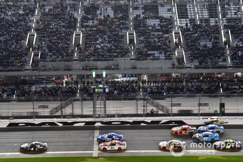Winner Kevin Harvick, Stewart-Haas Racing, Ford Mustang Busch Beer Car2Can