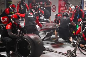 Haas F1 team perform for practicing of changing tires