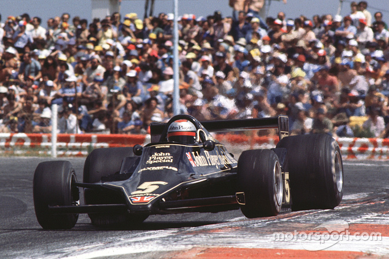 Mario Andretti (2 victorias)