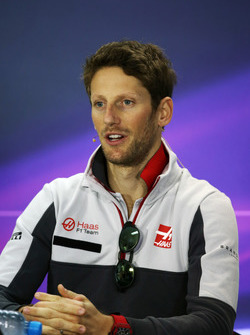 Romain Grosjean, Haas F1 Team en la Conferencia de prensa FIA