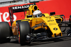 Кевин Магнуссен, Renault Sport F1 Team RS16
