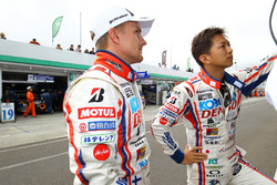 ヘイキ・コバライネンと平手晃平(#39 DENSO KOBELCO SARD RC F)