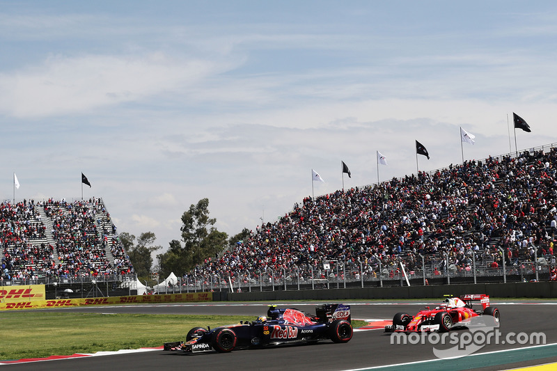 Carlos Sainz Jr., Scuderia Toro Rosso STR11