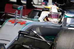 Lewis Hamilton, Mercedes AMG F1 viert zijn polepositie in parc ferme