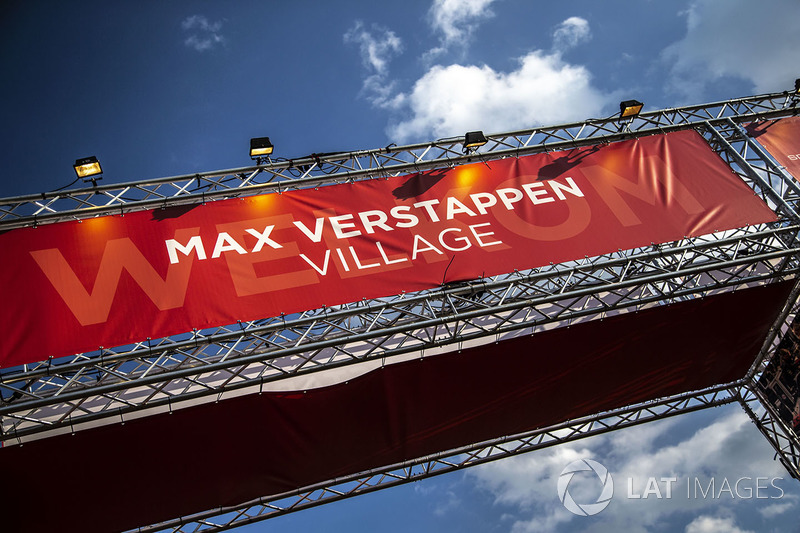 Max Verstappen, Red Bull Racing fans village