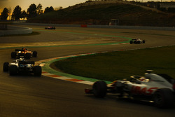 Kevin Magnussen, Haas F1 Team VF-18, Lance Stroll, Williams FW41, Sebastian Vettel, Ferrari SF71H an