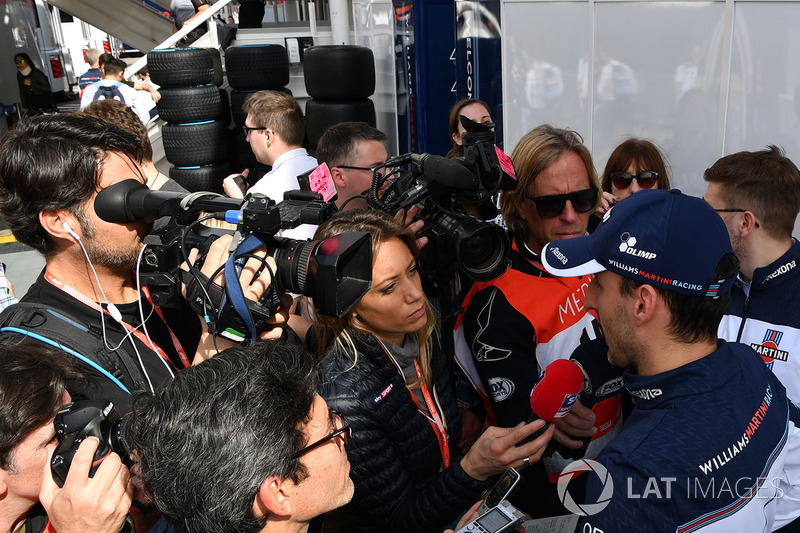 Robert Kubica, Williams parle aux médias