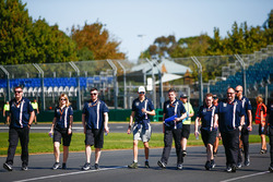 Le trackwalk avec Esteban Ocon, Force India