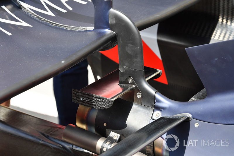 Red Bull Racing RB14 rear wing detail