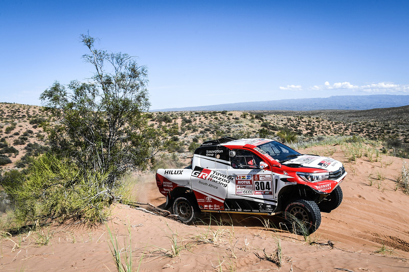 #304 Toyota Gazoo Racing Toyota: Giniel de Villiers, Dirk von Zitzewitz