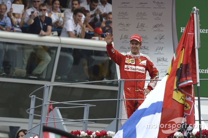 Podium: Sebastian Vettel, Ferrari SF16-H
