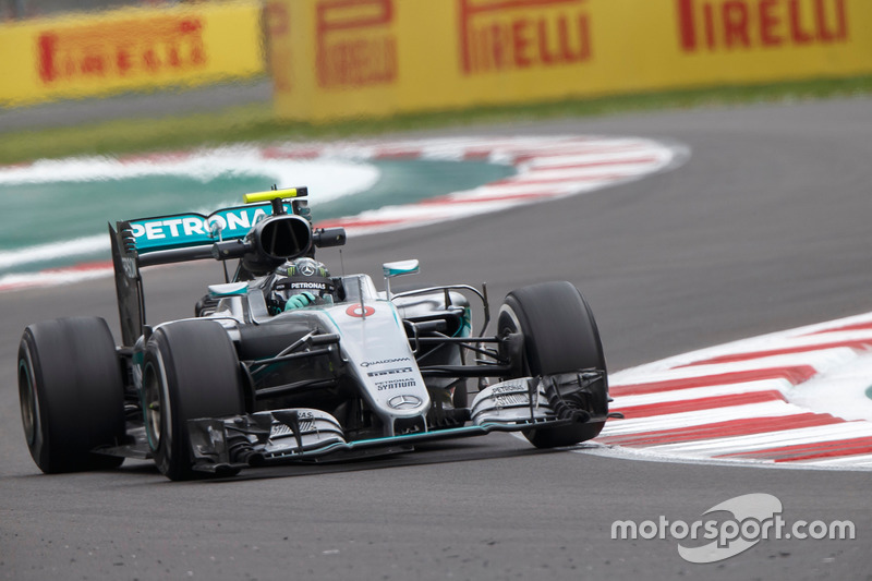 2: Nico Rosberg, Mercedes AMG F1 W07 Hybrid