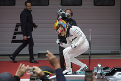 Победитель Льюис Хэмилтон, Mercedes AMG F1
