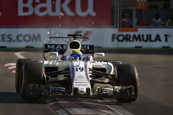 Felipe Massa, Williams FW40 lâche des étincelles